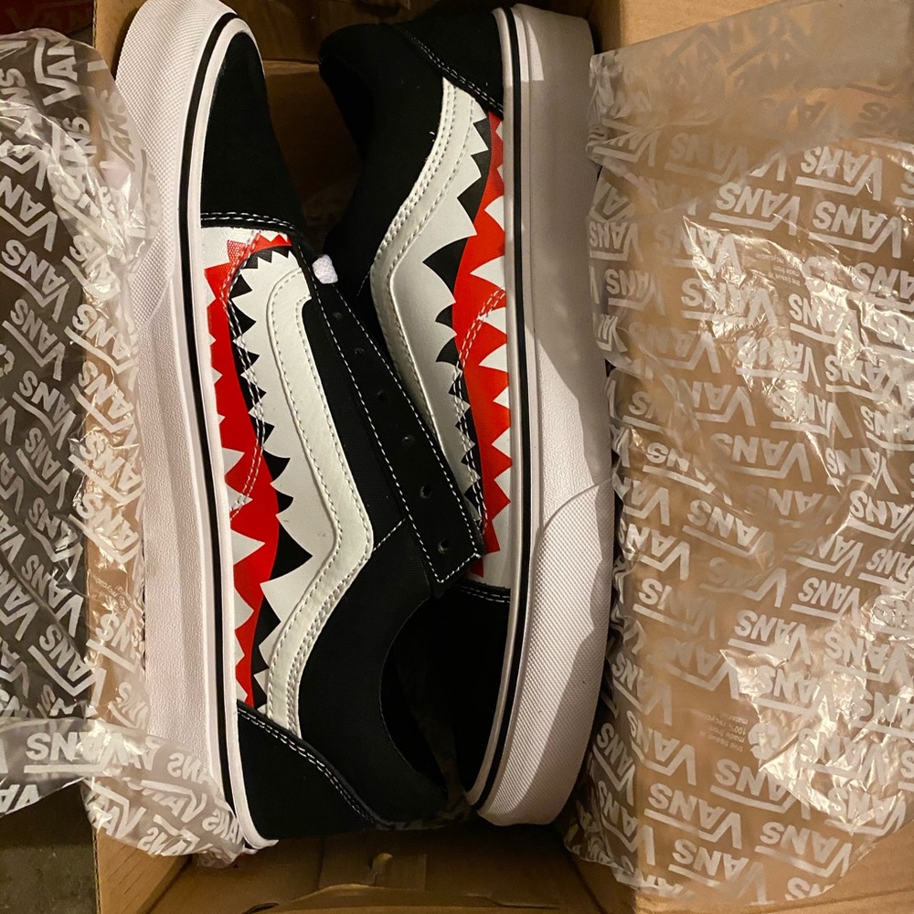 Old Skool Vans - Picture 3 of 3